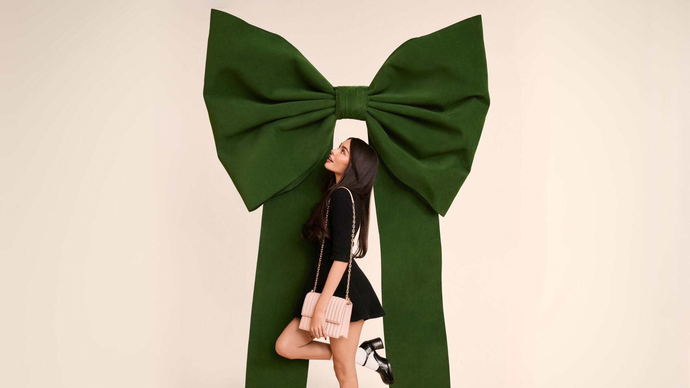 How Kate Spade Won the Holidays 👯
